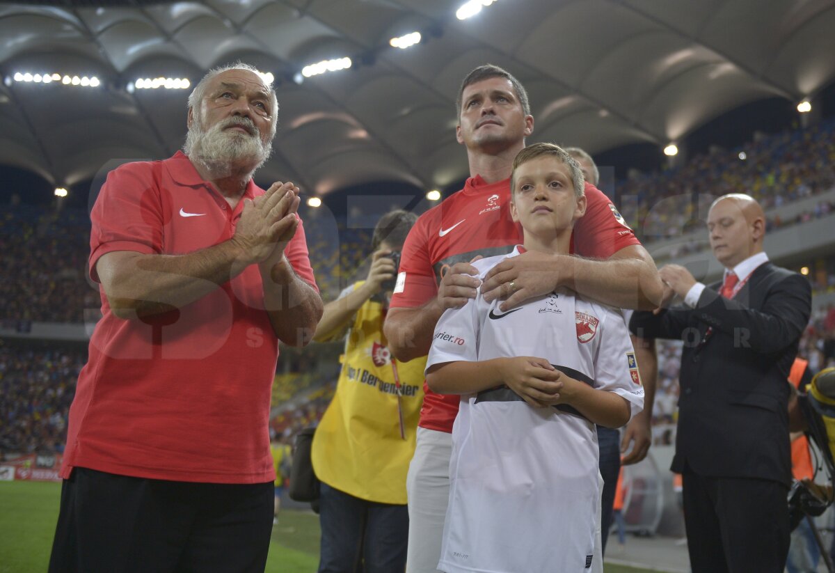 FOTO 15 imagini emoţionante de la Derby de România » Spectacol pe teren şi în tribune