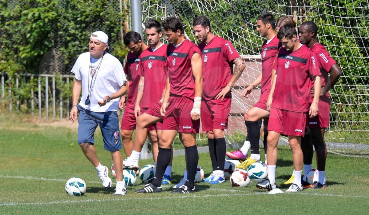 GALERIE FOTO Grigoraş a dat primele indicaţii pentru meciul cu Steaua: "La CFR e provocarea carierei"