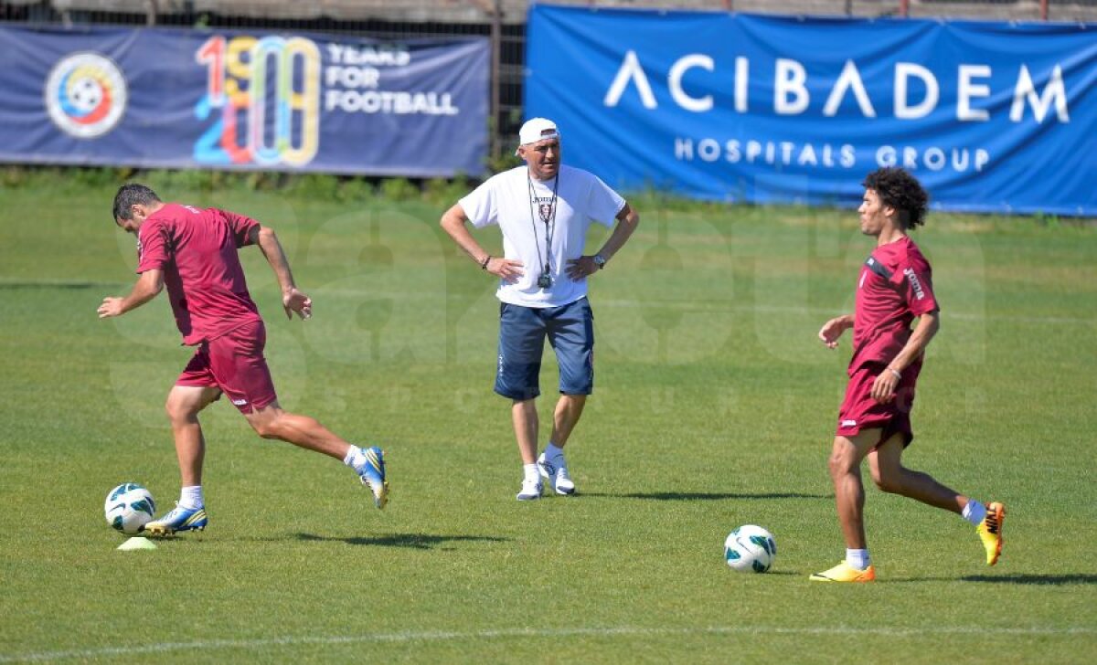 GALERIE FOTO Grigoraş a dat primele indicaţii pentru meciul cu Steaua: "La CFR e provocarea carierei"