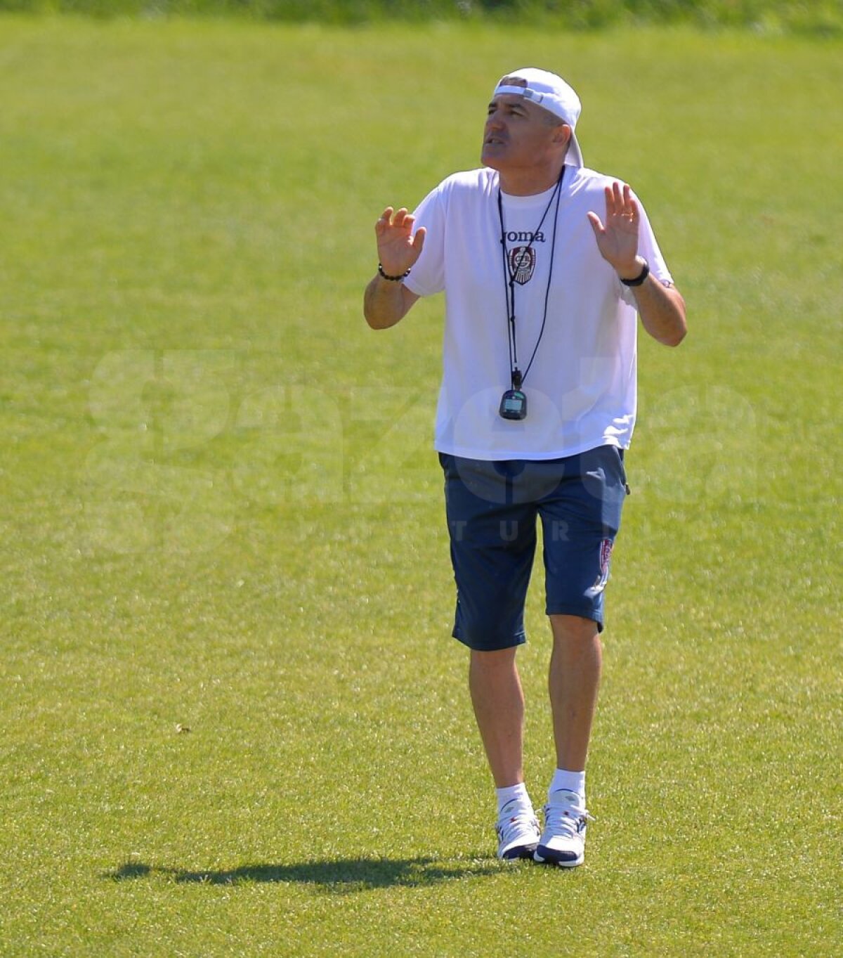 GALERIE FOTO Grigoraş a dat primele indicaţii pentru meciul cu Steaua: "La CFR e provocarea carierei"