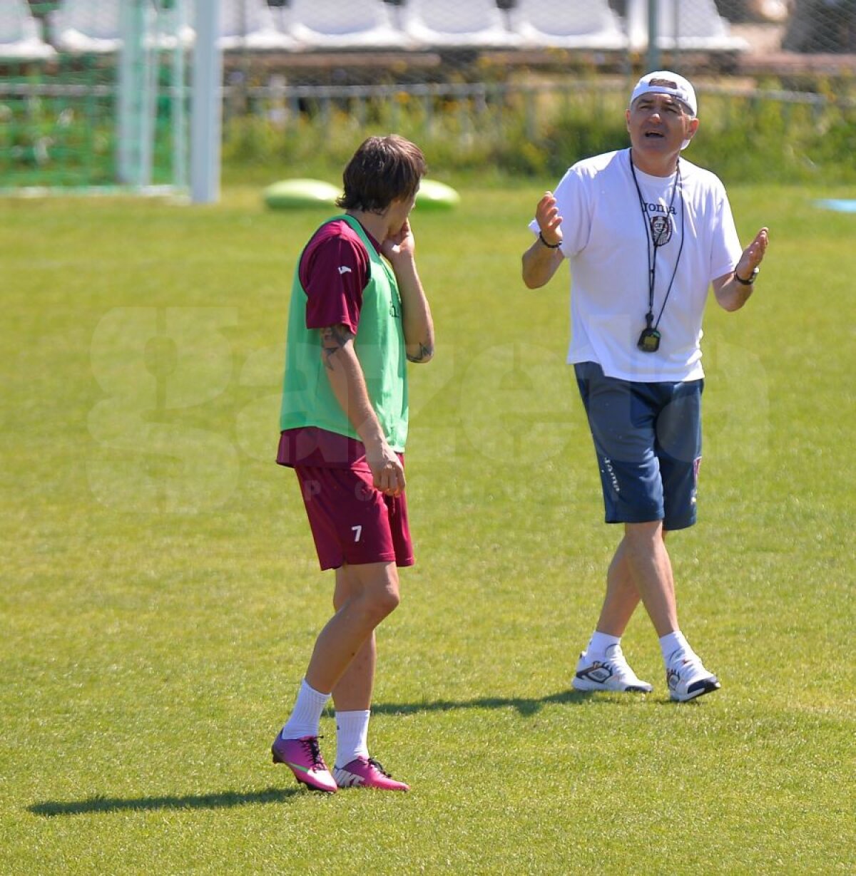 GALERIE FOTO Grigoraş a dat primele indicaţii pentru meciul cu Steaua: "La CFR e provocarea carierei"