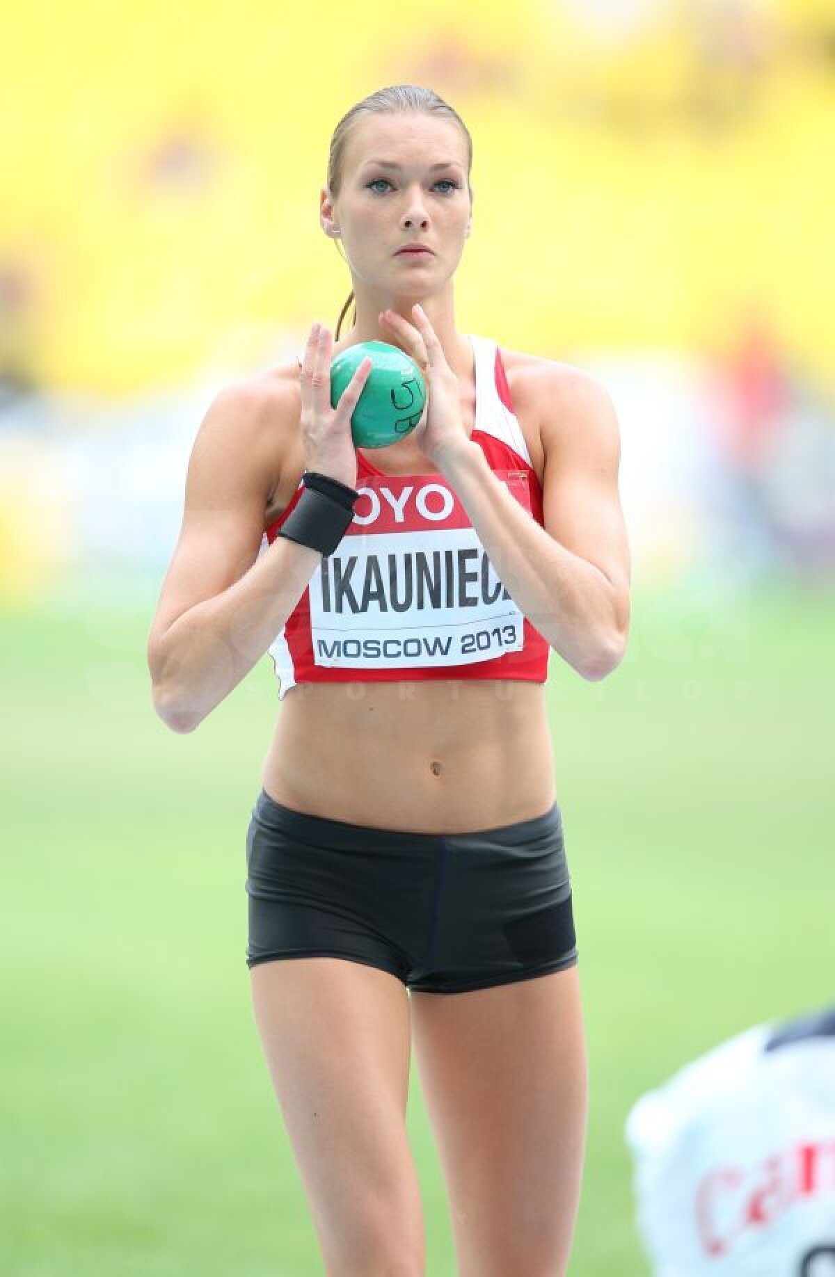 FOTO Perfectele Moscovei » Sportivele de la heptatlon au făcut senzaţie la Mondialele ruseşti