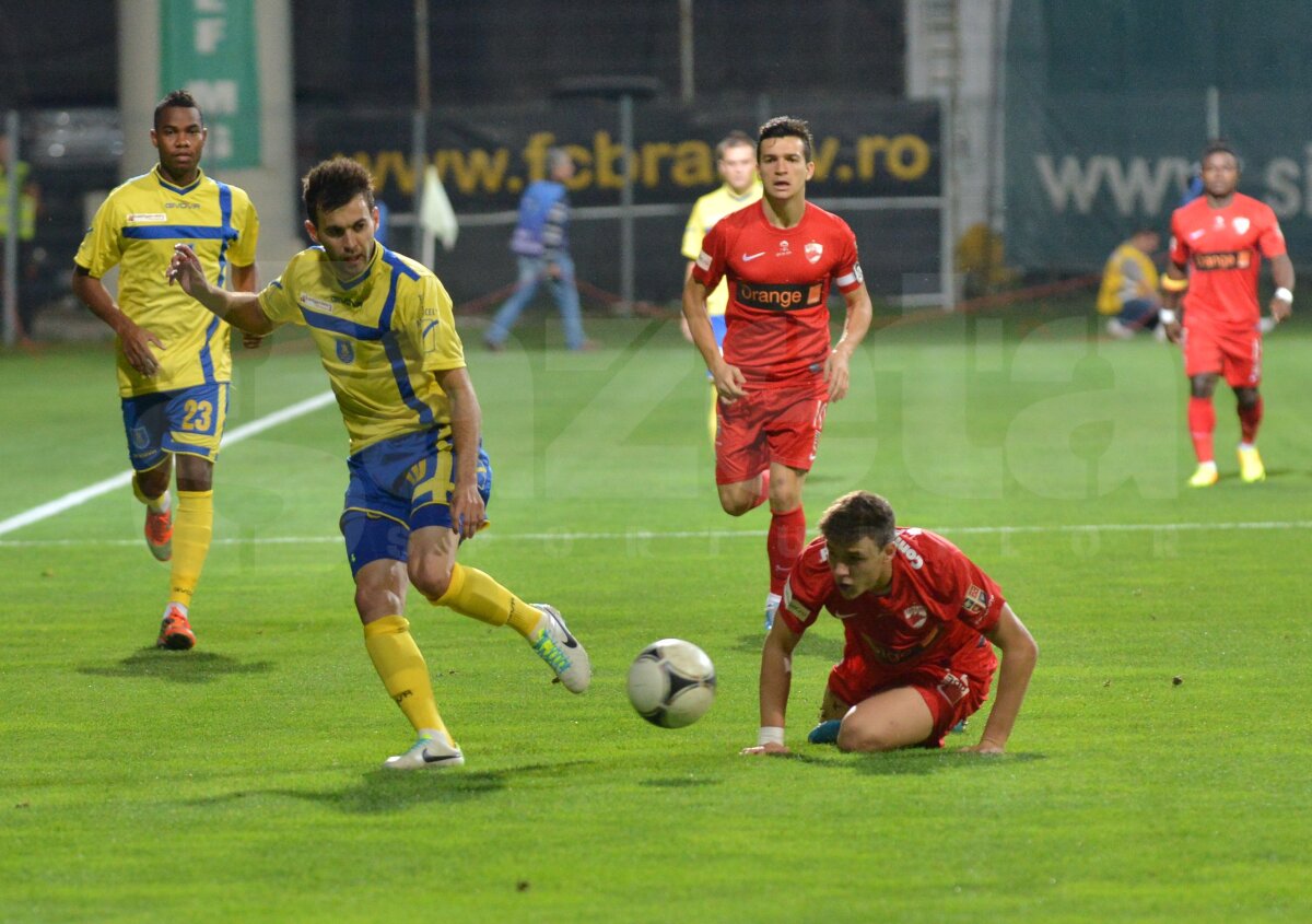 VIDEO+FOTO Se încheie era Mulţescu? » Dinamo a obţinut doar o remiză, 1-1, în faţa Coronei Braşov