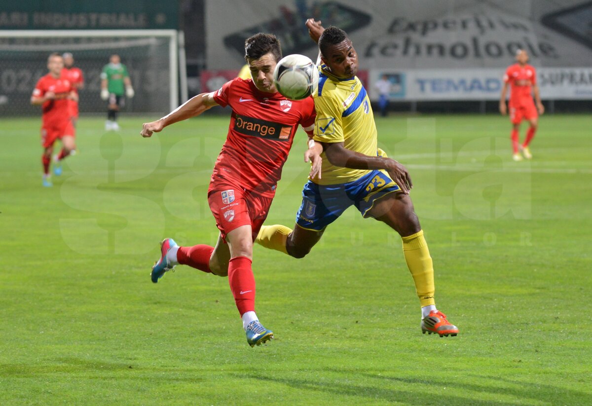 VIDEO+FOTO Se încheie era Mulţescu? » Dinamo a obţinut doar o remiză, 1-1, în faţa Coronei Braşov