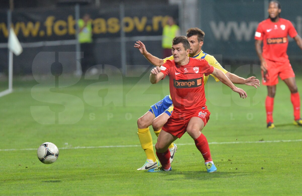 VIDEO+FOTO Se încheie era Mulţescu? » Dinamo a obţinut doar o remiză, 1-1, în faţa Coronei Braşov