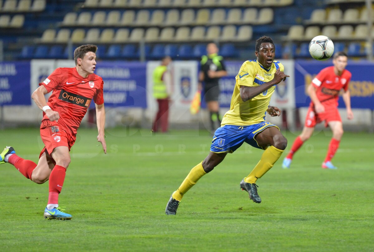 VIDEO+FOTO Se încheie era Mulţescu? » Dinamo a obţinut doar o remiză, 1-1, în faţa Coronei Braşov