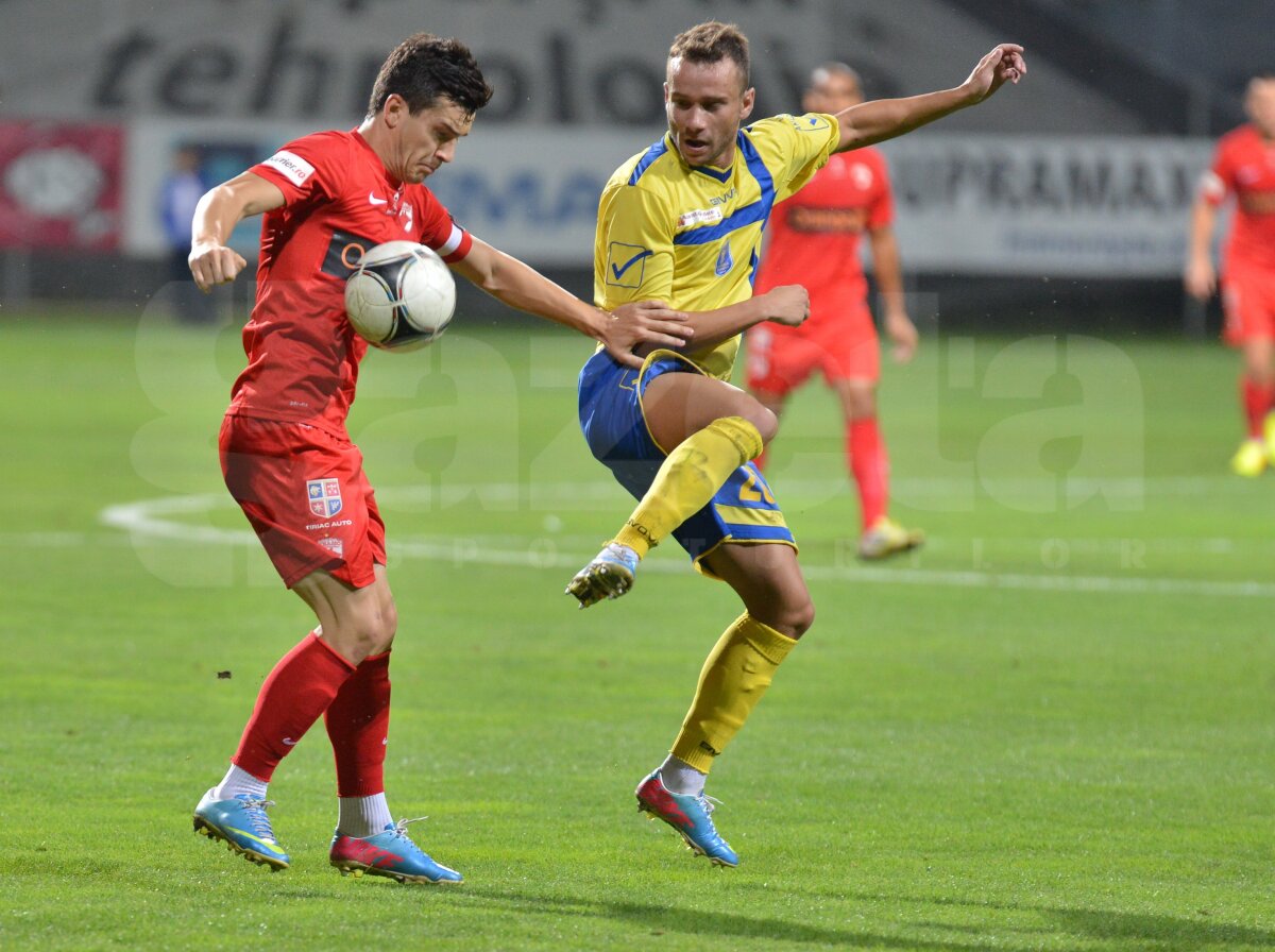 VIDEO+FOTO Se încheie era Mulţescu? » Dinamo a obţinut doar o remiză, 1-1, în faţa Coronei Braşov