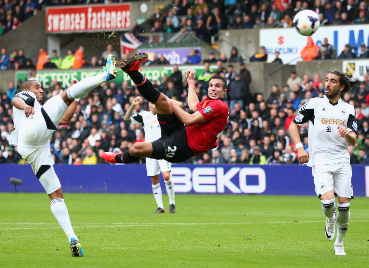 VIDEO Van Rocket! » Execuţie cu stil, Van Persie. Swansea n-a avut nici o şansă în faţa olandezului