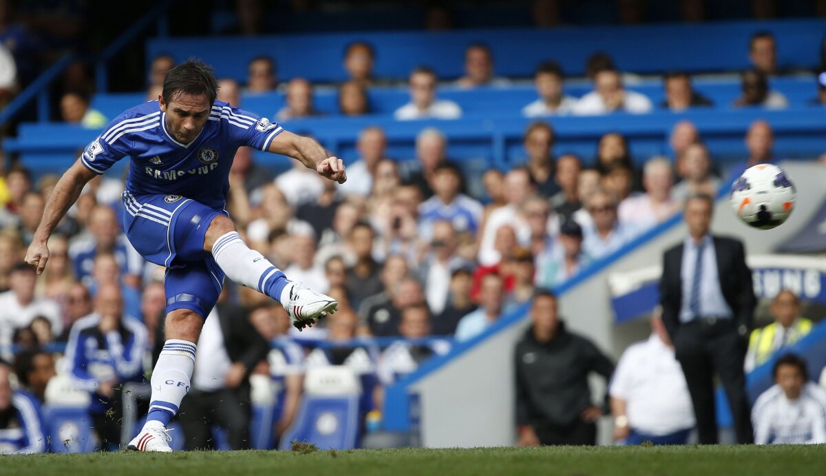 VIDEO Van Rocket! » Execuţie cu stil, Van Persie. Swansea n-a avut nici o şansă în faţa olandezului