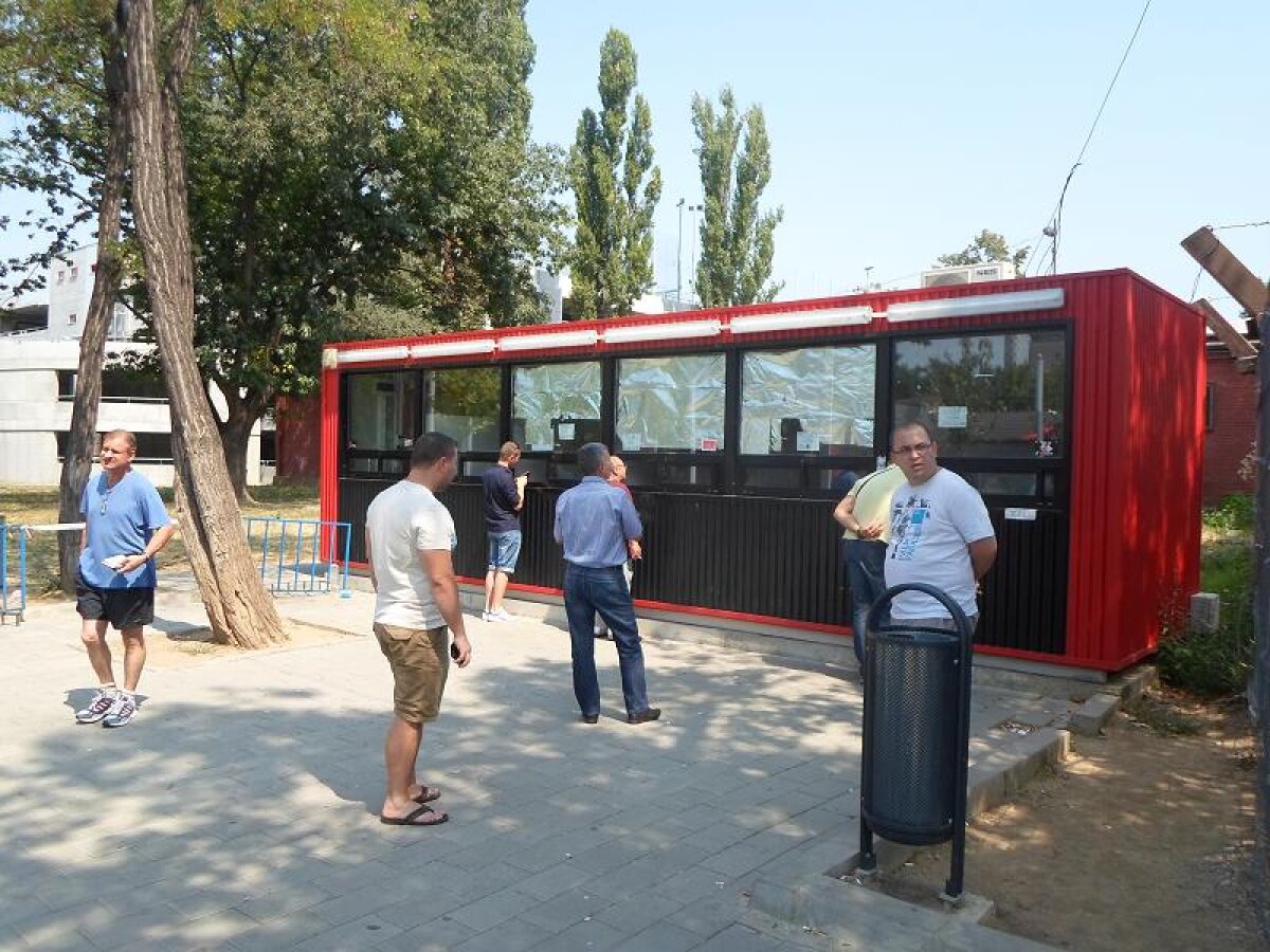 UPDATE FOTO Au mai rămas 5.000 de bilete la meciul Stelei cu Legia!