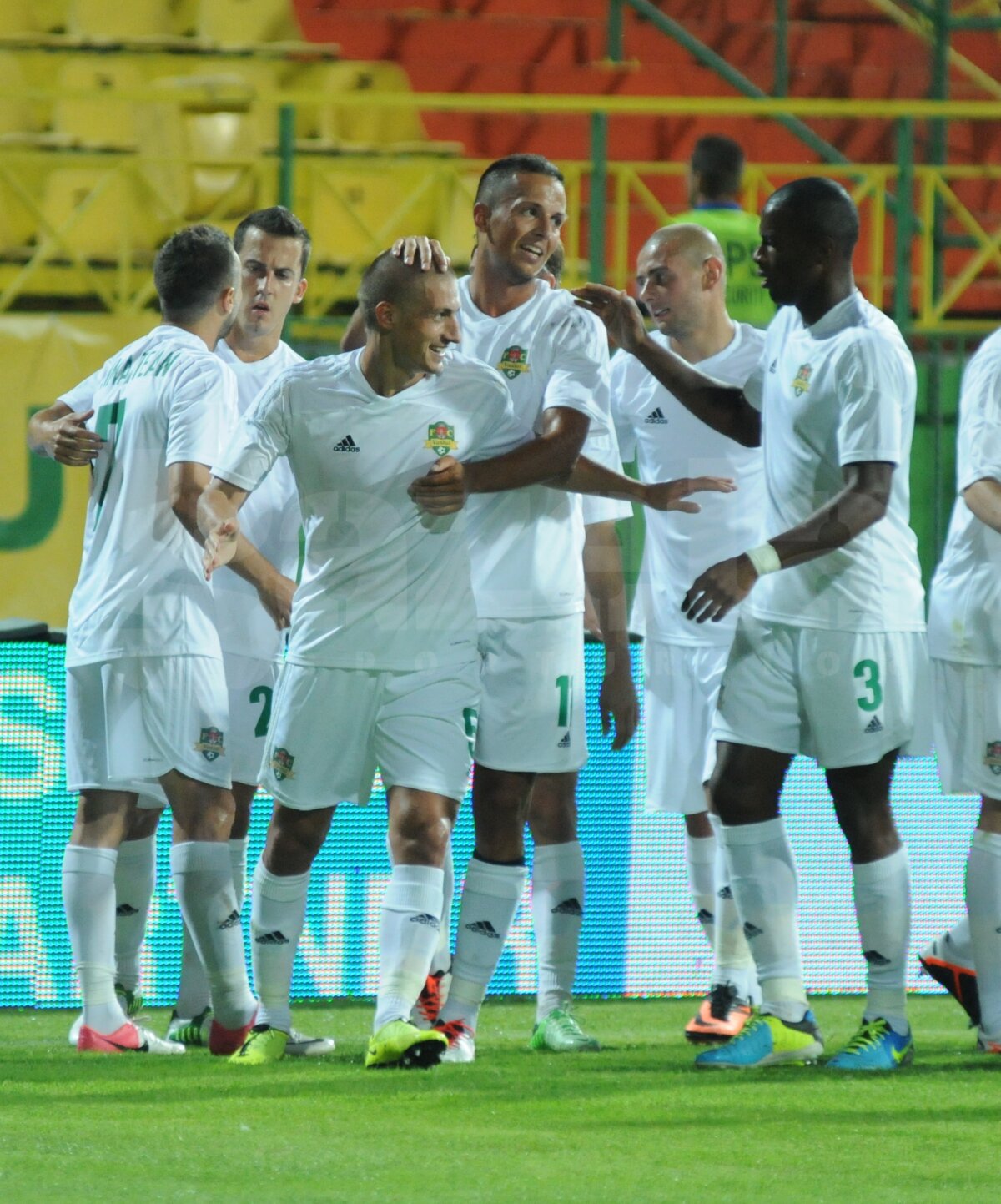 VIDEO + FOTO Moldovenii urcă în clasament » FC Vaslui - Săgeata 1-0