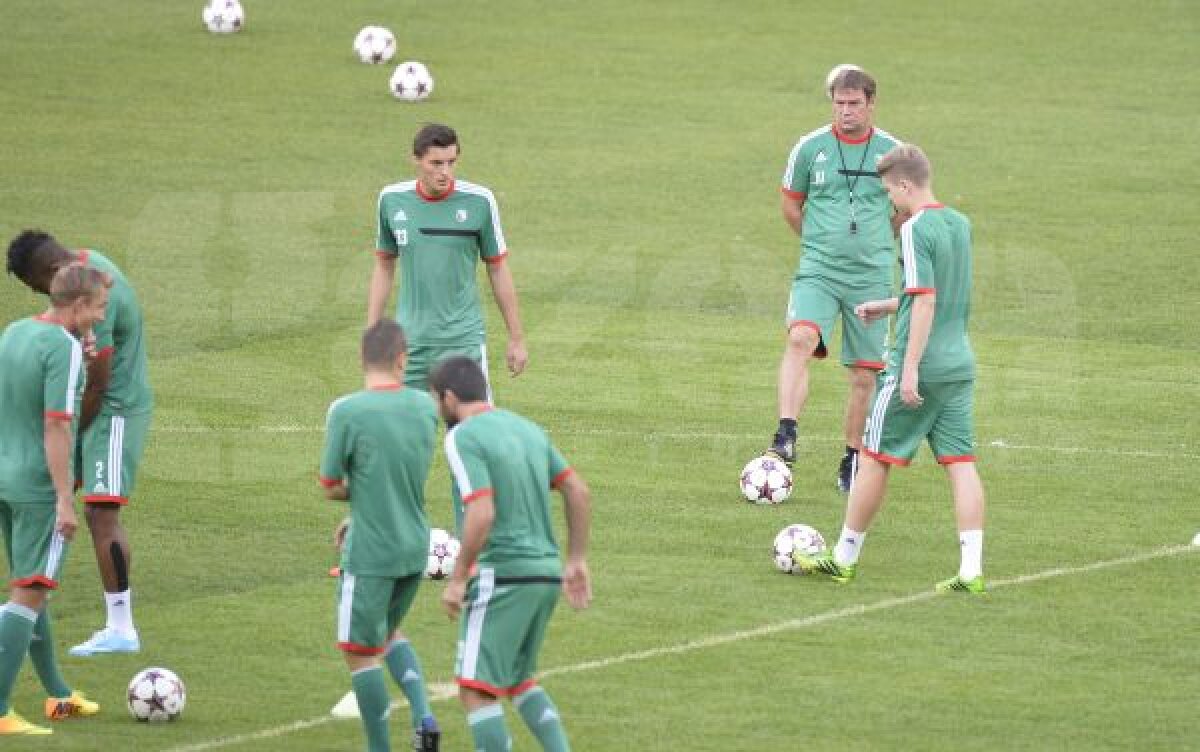 FOTO Pregătiţi de luptă » Legia a efectuat ultimul antrenament înainte de meciul cu Steaua