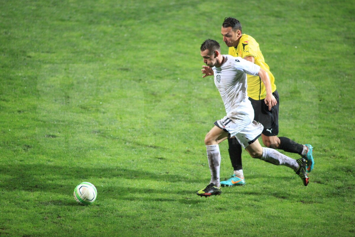 FOTO şi VIDEO FC Braşov - ACS Poli 2-1 » Cristea aduce primul succes al braşovenilor în acest sezon