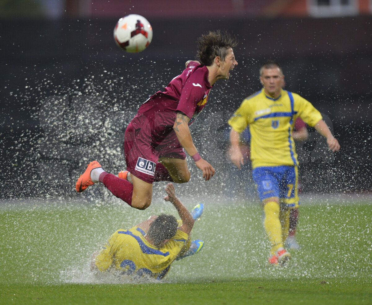 VIDEO şi FOTO CFR - Corona 1-0 » Ogbu aduce 3 puncte chinuite în Gruia