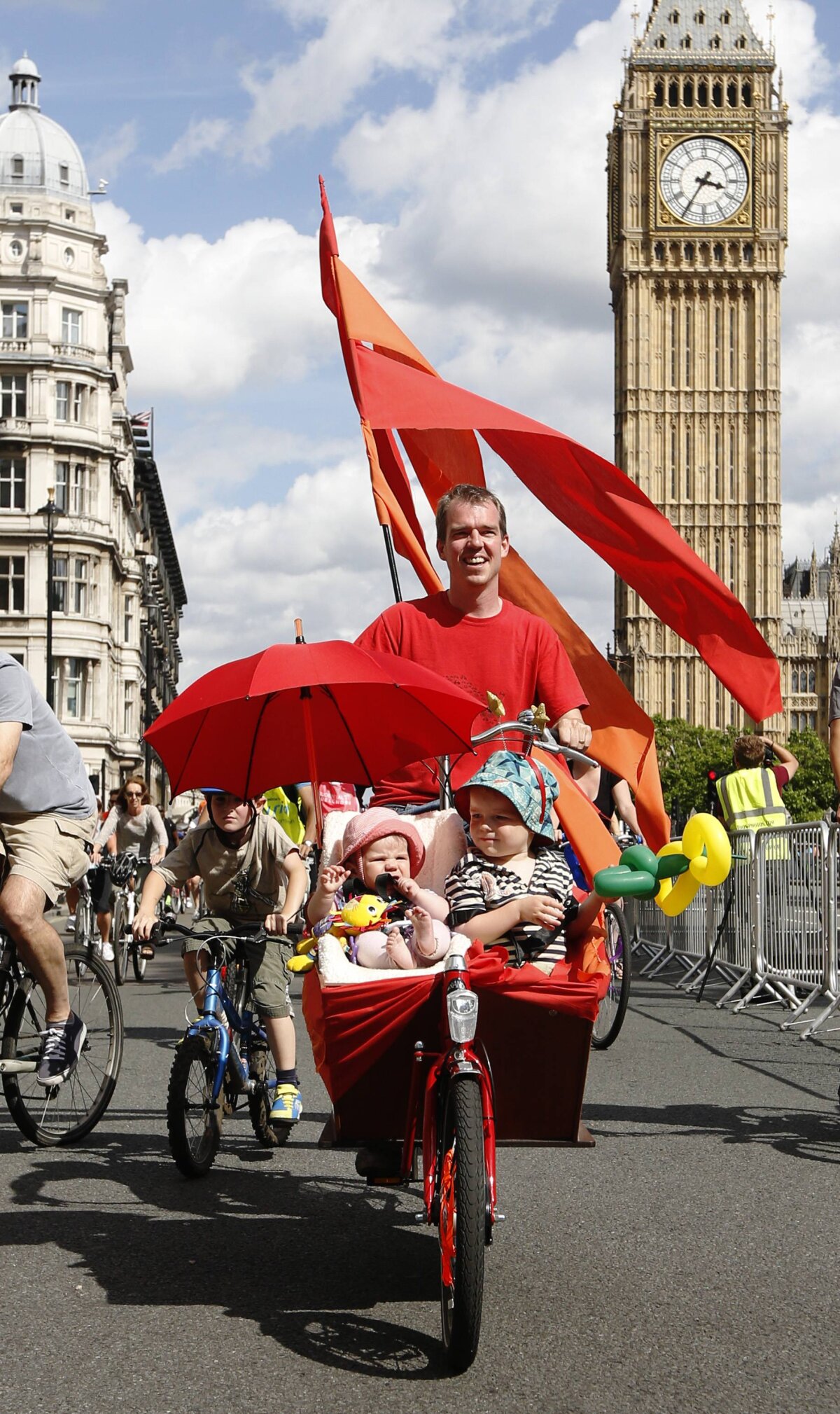 Cîţi bani s-au cheltuit, la nivel global, pe biciclete şi accesorii. Ciclismul recreaţional e o industrie de miliarde de euro