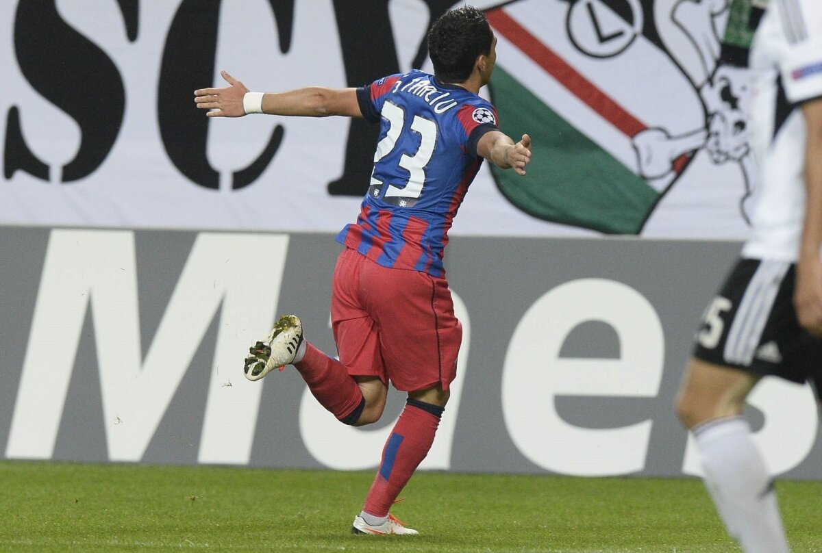 FOTO Hora de la miezul nopţii » Calificarea Stelei a fost sărbătorită şi pe teren, şi în vestiar