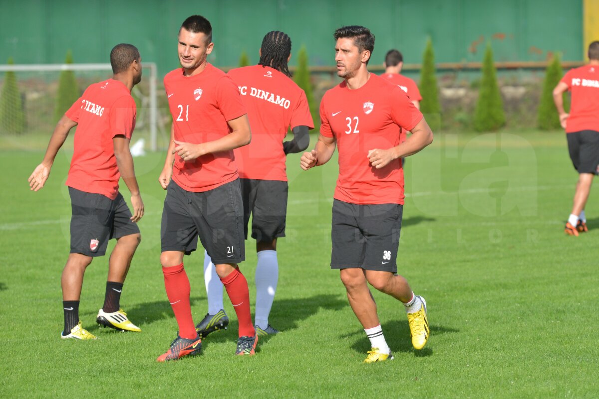 FOTO Mulţescu "sudează" echipa în Poiană şi aşteaptă întăriri