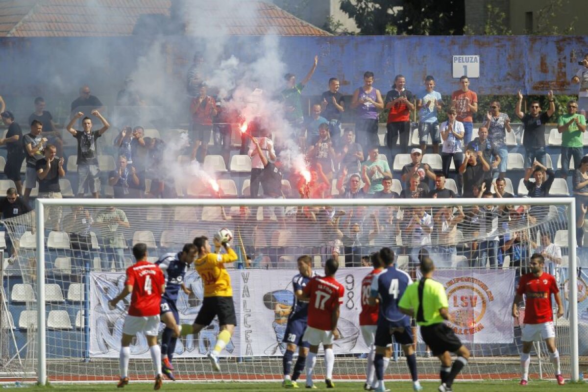 FOTO Niculescu i-a bătut pe "cîini" » Dinamo a fost învinsă de o echipă de liga a 2-a! Reacţia lui Mulţescu