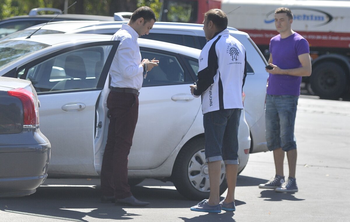 Bişniţar Arena » Şmenarii fac legea la Arena Naţională, mînă în mînă cu casierele şi cu musculoşii de la BGS