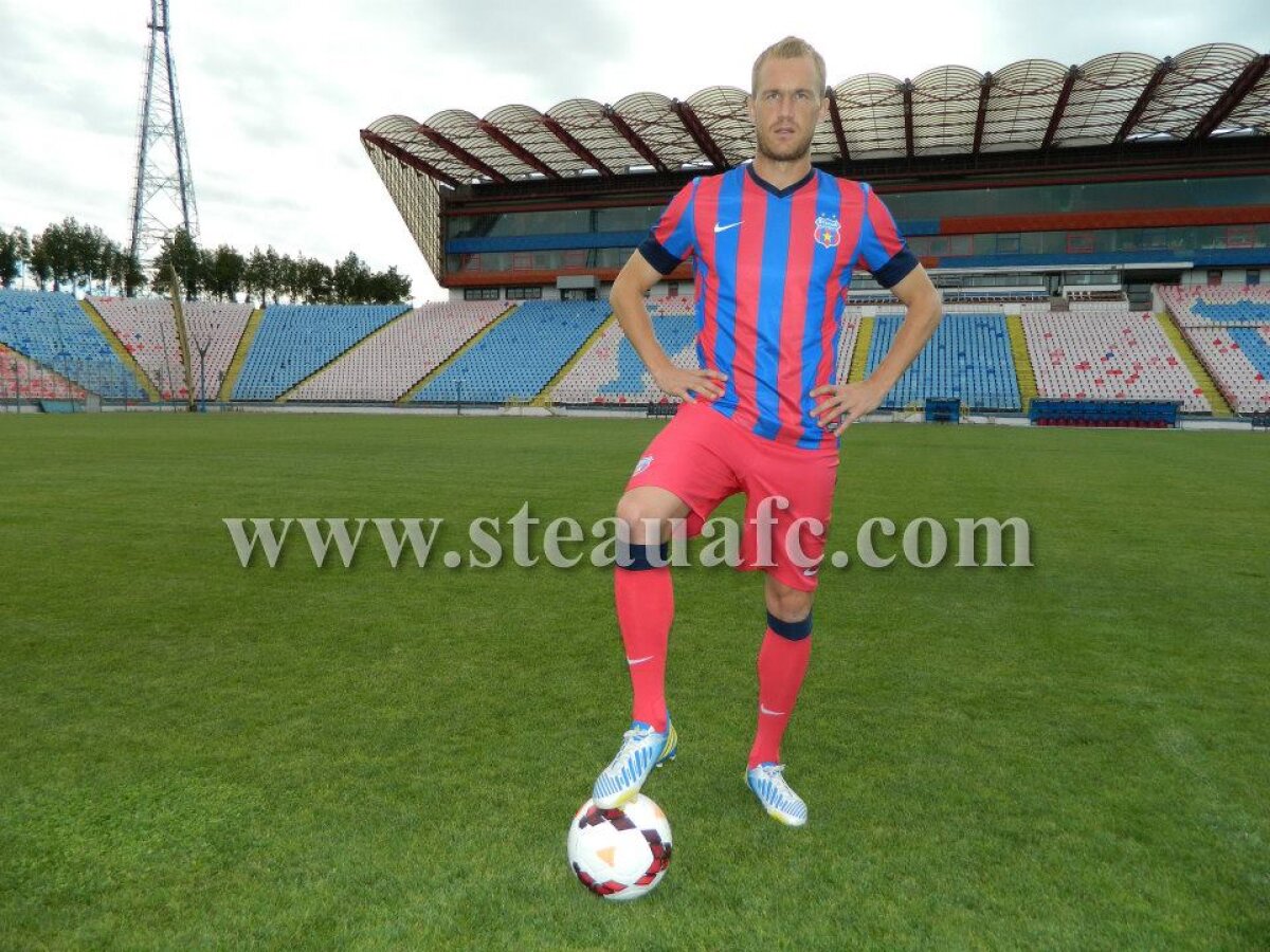 FOTO şi VIDEO Negocieri prin telefon şi email » Povestea ultimelor ore de mercato din Ghencea + Primele imagini cu Neagu şi "Kape" în roş-albastru