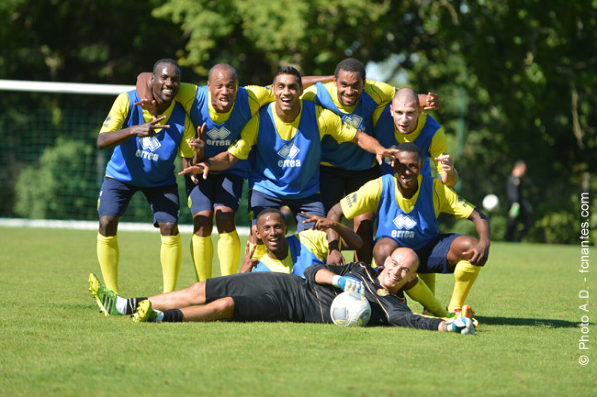 GALERIE FOTO Nicoliţă primit cu braţele deschise la Nantes » Colegii l-au ajutat să se integreze rapid