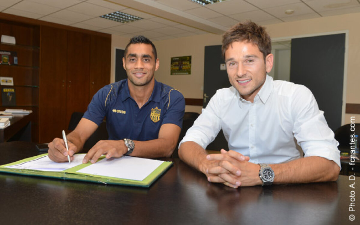 GALERIE FOTO Nicoliţă primit cu braţele deschise la Nantes » Colegii l-au ajutat să se integreze rapid