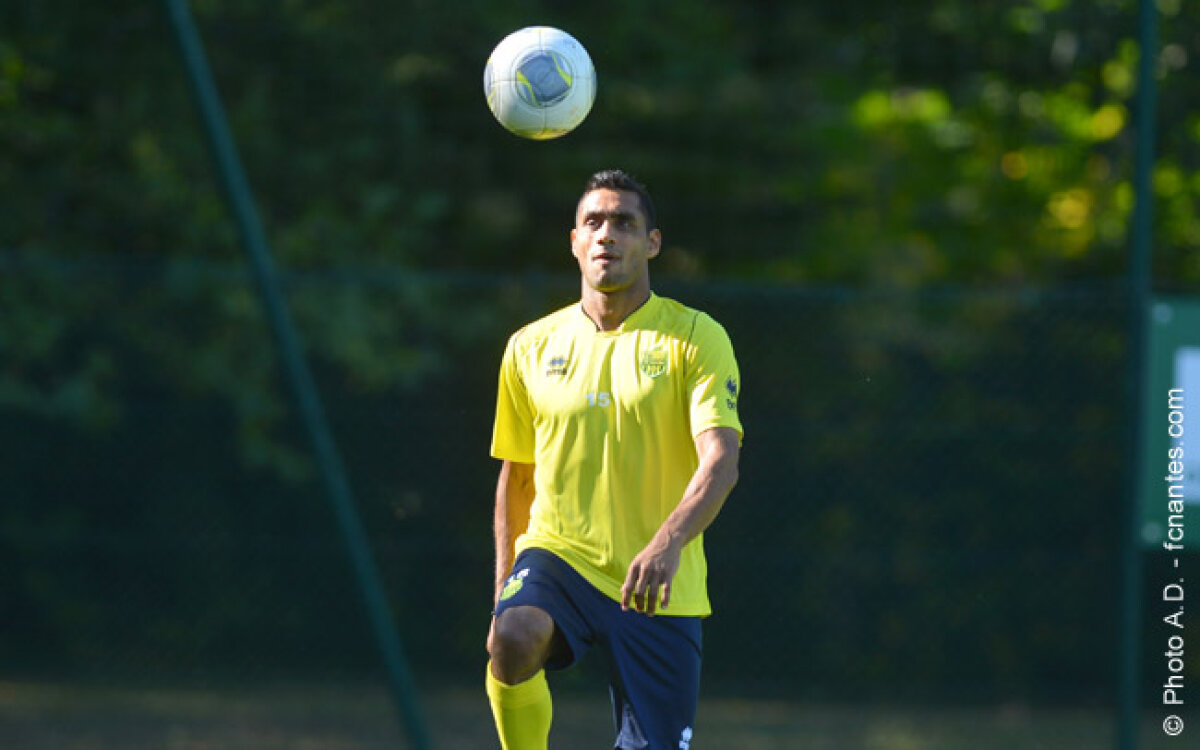 GALERIE FOTO Nicoliţă primit cu braţele deschise la Nantes » Colegii l-au ajutat să se integreze rapid