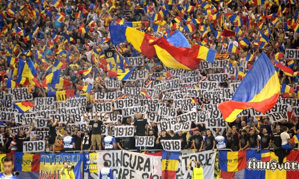 FOTO Un stadion cît o patrie » Suporterii naţionalei i-au dus către victorie pe jucătorii lui Piţurcă