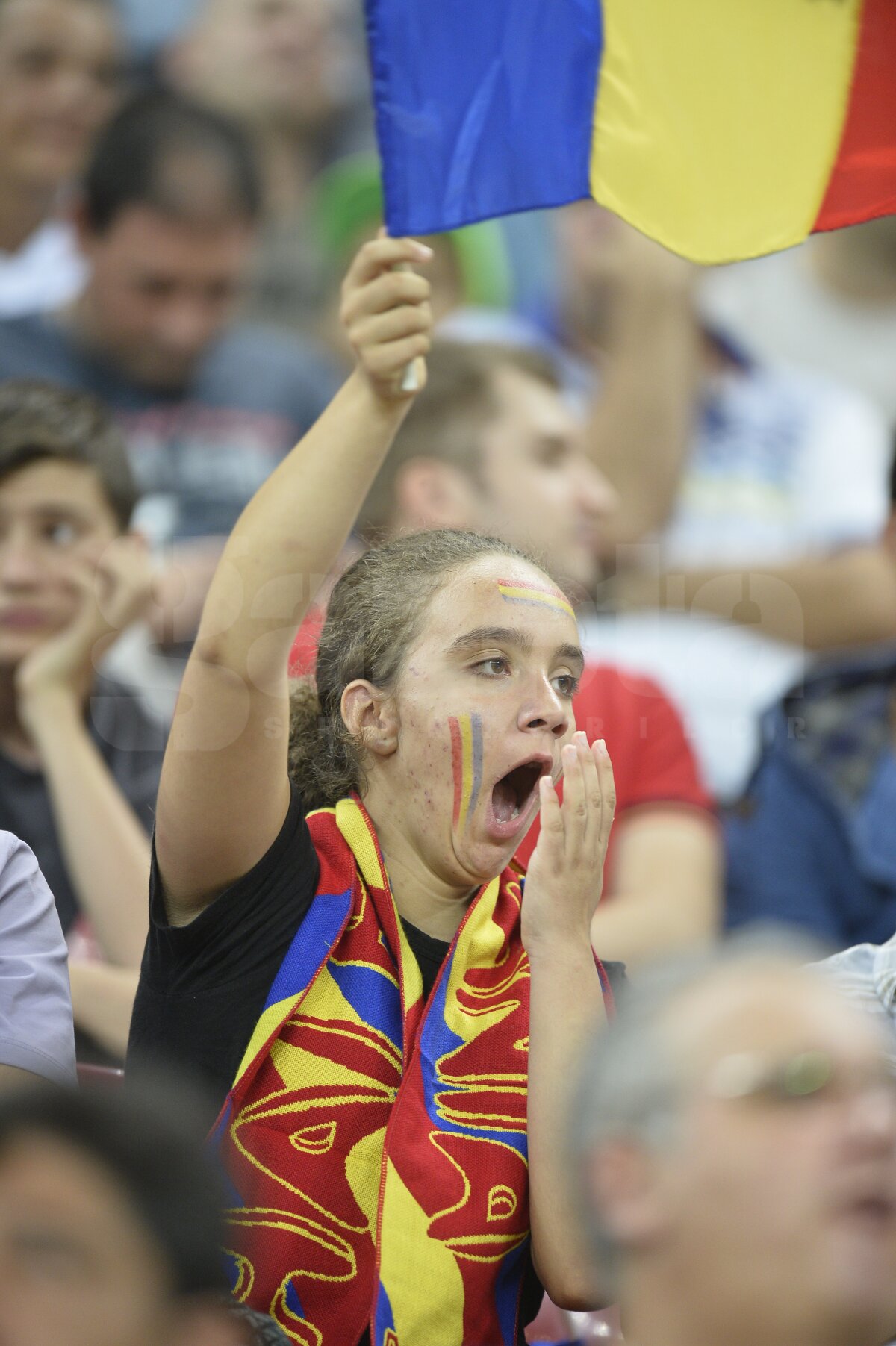 GALERIE FOTO Atmosferă senzaţională la România - Turcia » Aproape 45.000 de spectatori au fost prezenţi pe Naţional Arena