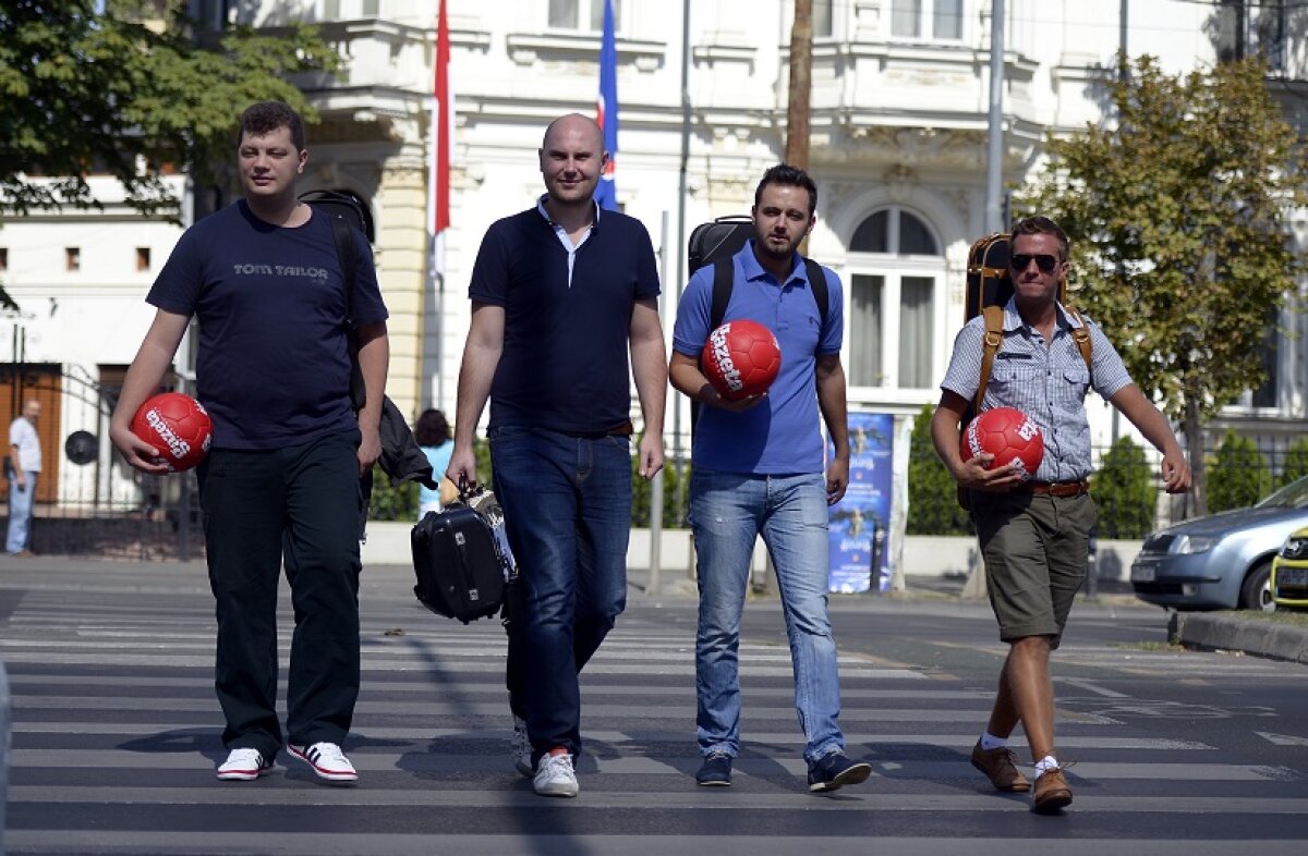 Pînă şi muzicienii de la festivalul Enescu îi cer demisia lui Piţurcă: "La naţională trebuie schimbat dirijorul!"