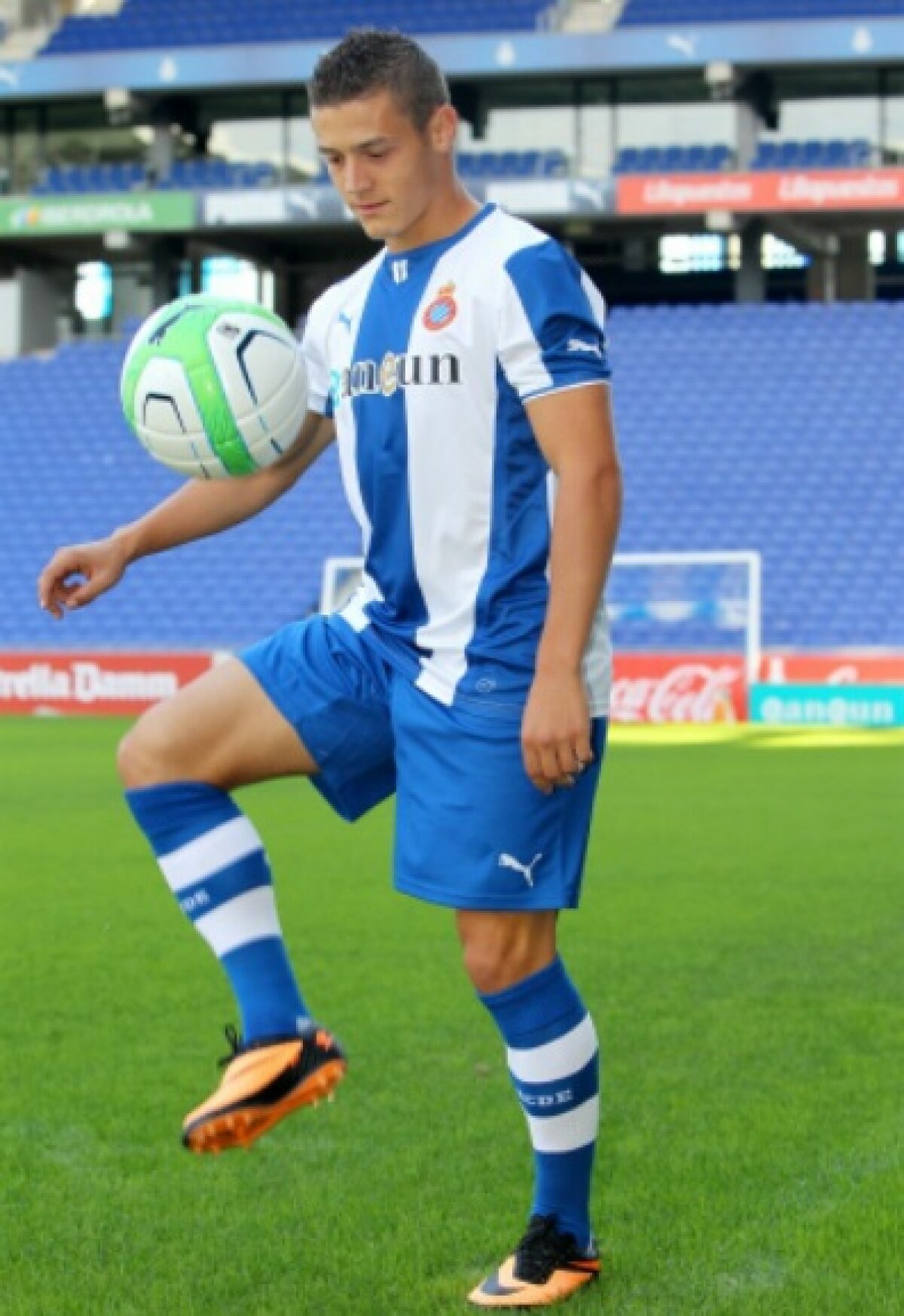 Galerie FOTO Gabi Torje a fost prezentat la Espanyol » "Procesul de adaptare este o scuză pentru mulţi fotbalişti"