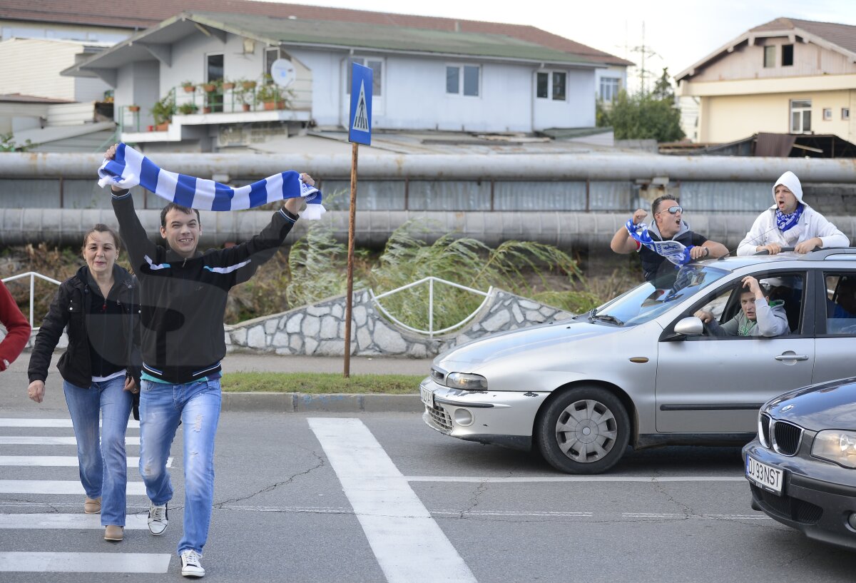 FOTO "Ştiinţe" egale » În faţa a 9.000 de oameni, echipele Craiovei şi-au retezat şansa primei victorii din sezon cu un aprig 0-0