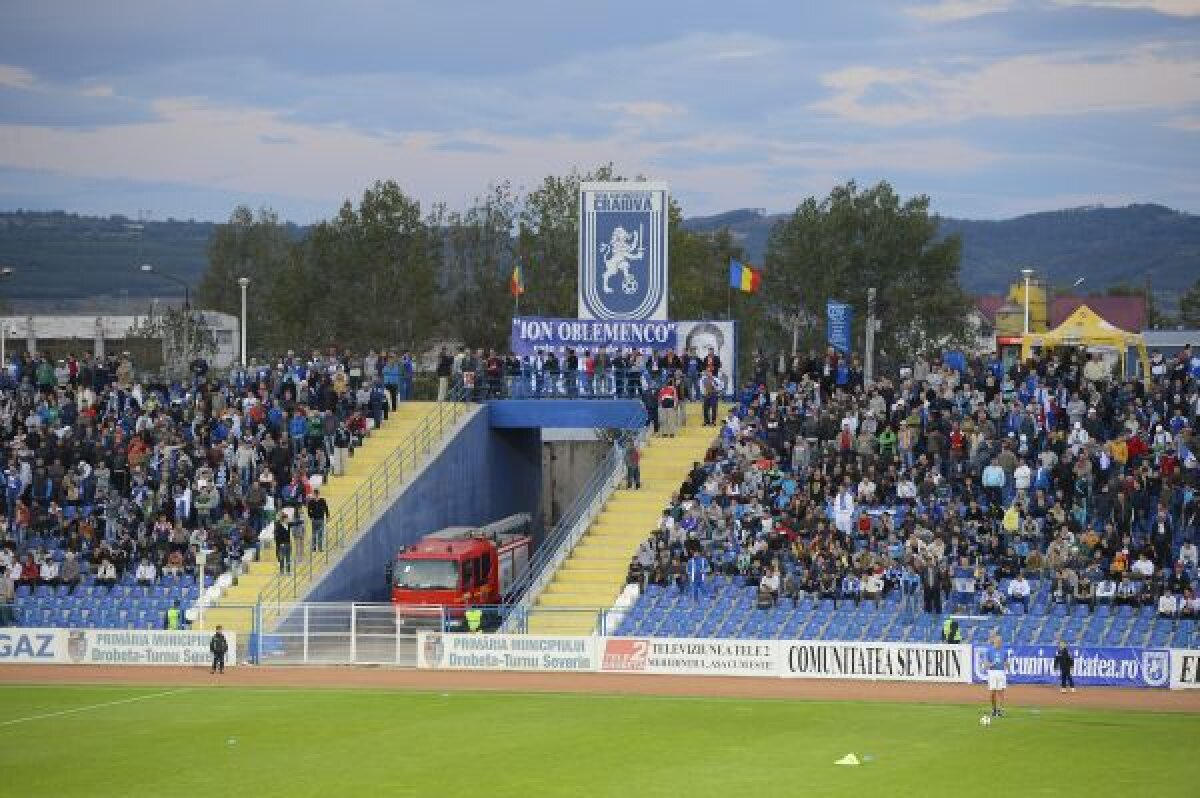 FOTO Cîntec pentru olteni » Meciul de aseară a fost un moment istoric pentru Universitatea, pentru Craiova, pentru fanii acestui brand legendar