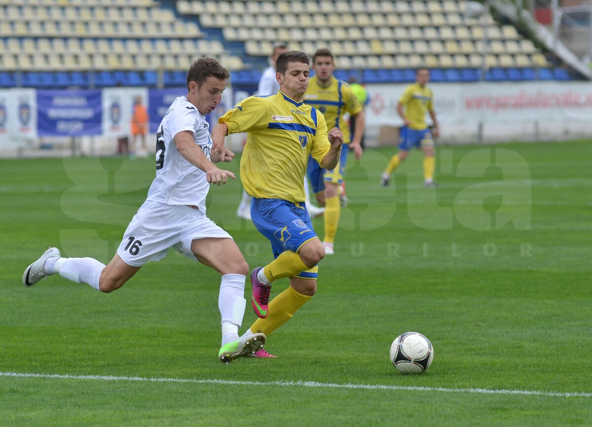 FOTO + VIDEO Prima victorie din acest sezon » Corona - Gaz Metan 1-2