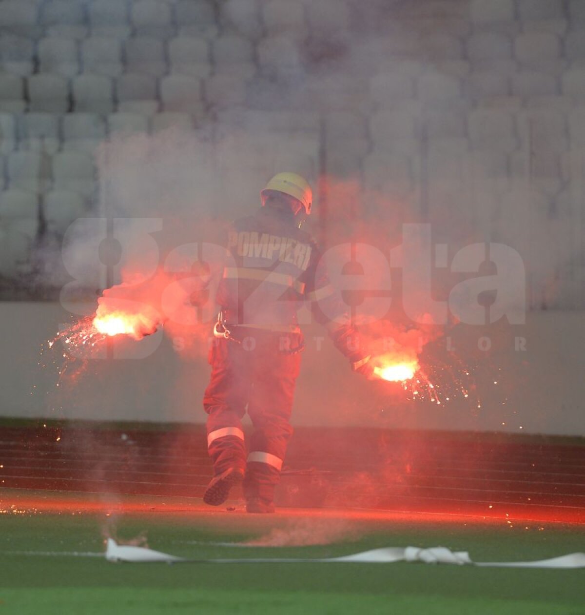 Galerie FOTO Galeria lui U Cluj a fost de Liga Campionilor » Spectacol în tribunele de pe Cluj Arena