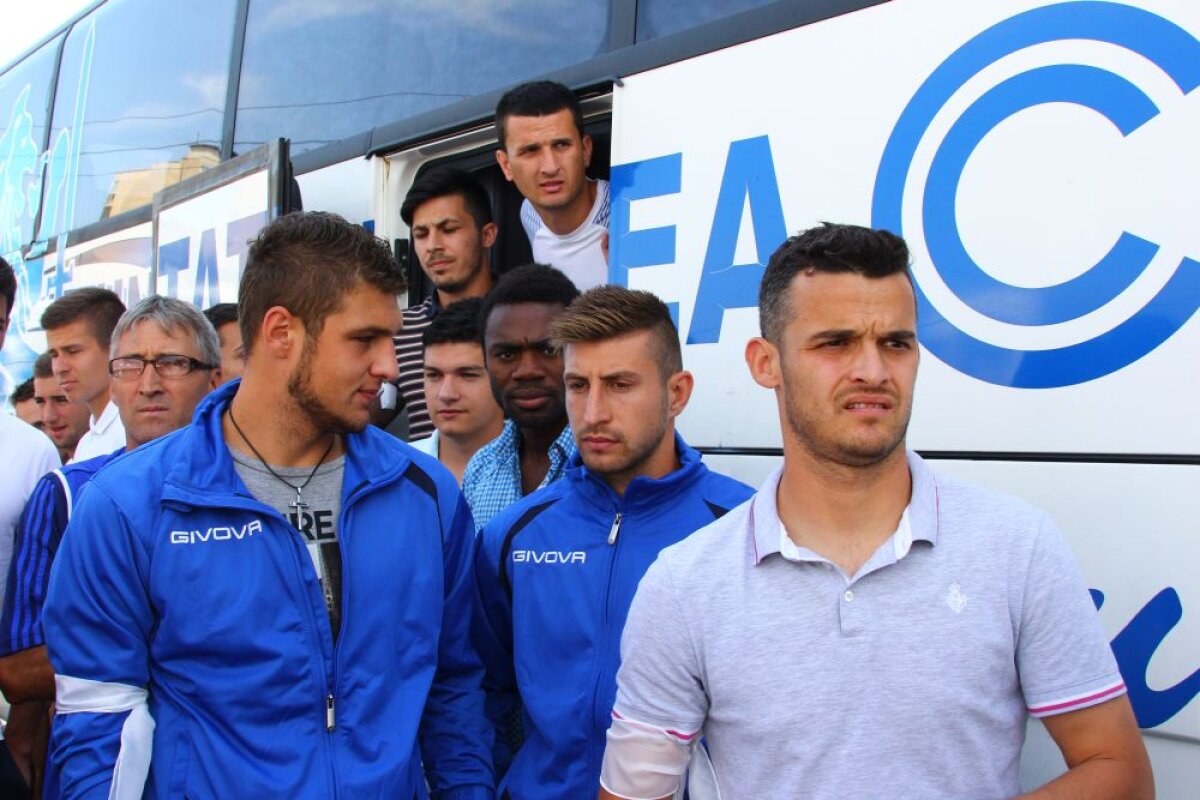 Au început greva! » Jucătorii de la FC U Craiova vor să se antreneze din nou pe Oblemenco: ”E casa noastră!”