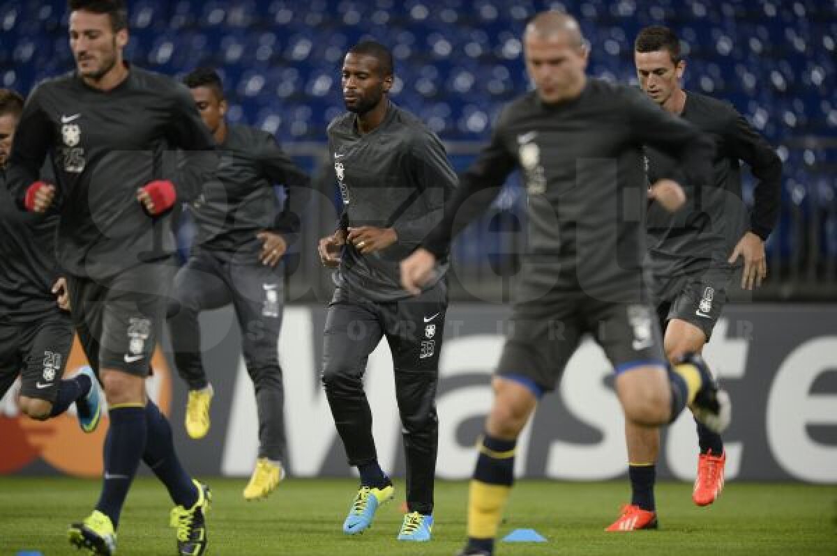 FOTO Tănase, împărat la Gelsenkirchen » Imagini inedite de la antrenamentul oficial al Stelei