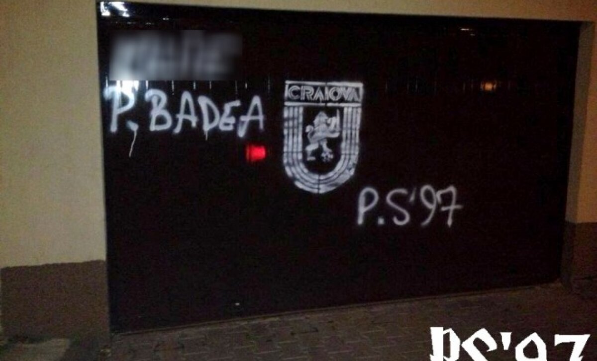 FOTO Ca la olteni, la nimeni! » Fanii Universităţii au vrut să vopsească locuinţa lui Pavel Badea, dar au nimerit la vecin :D