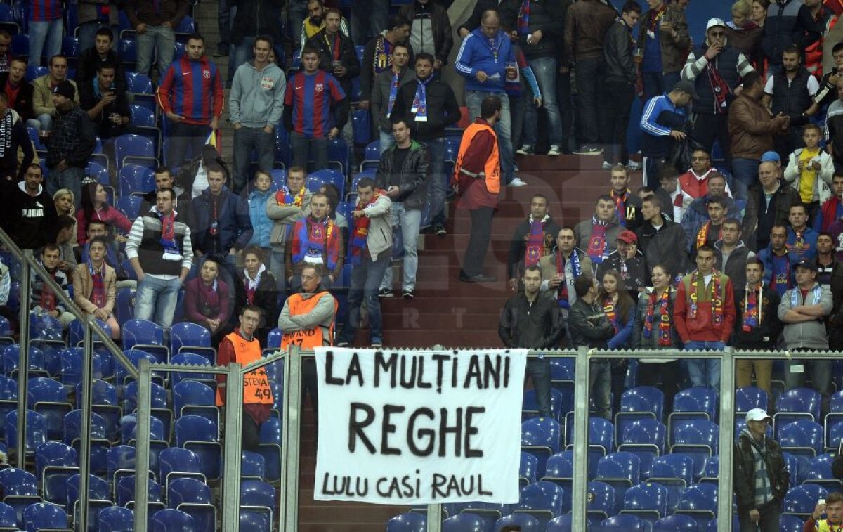 FOTO 450 de fani i-au încurajat pe stelişti la meciul cu Schalke! Suporterii au afişat un mesaj pentru Reghe