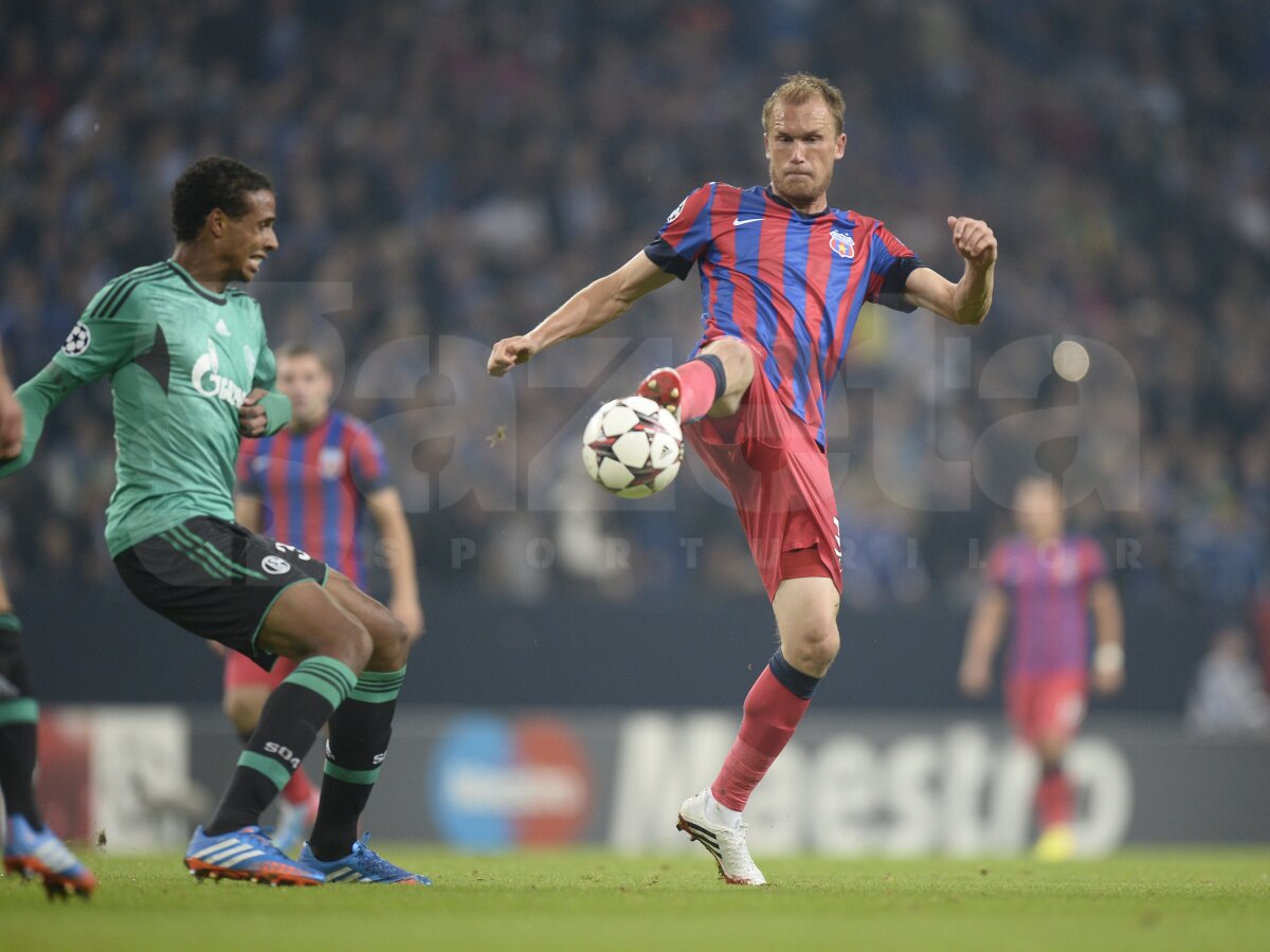 FOTO şi VIDEO Schalke - Steaua 3-0 » Roş-albaştrii au pierdut categoric primul meci din grupele CL