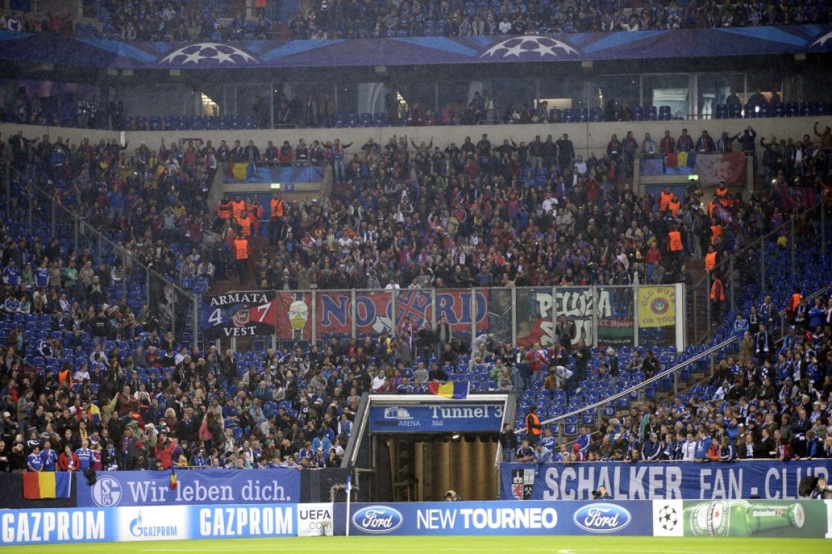 FOTO Instantaneele meciului » Steaua a jucat pe un stadion fabulos, într-o atmosferă de 5 stele