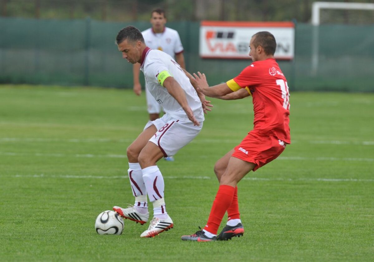 VIDEO şi FOTO Victorie pentru Vio » Rapidul s-a impus din penalty la Tărlungeni. Următorul meci va fi cu Moldovan pe bancă