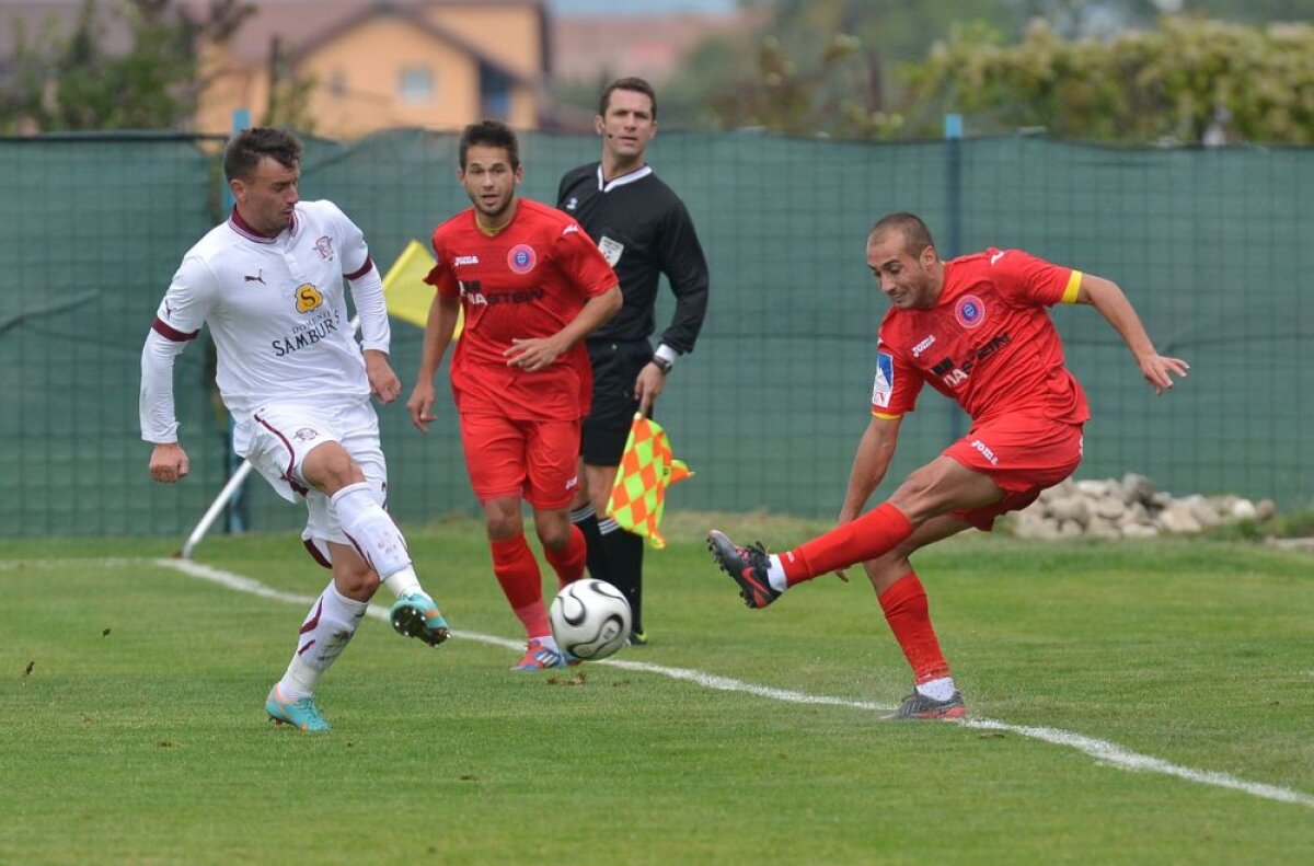 VIDEO şi FOTO Victorie pentru Vio » Rapidul s-a impus din penalty la Tărlungeni. Următorul meci va fi cu Moldovan pe bancă