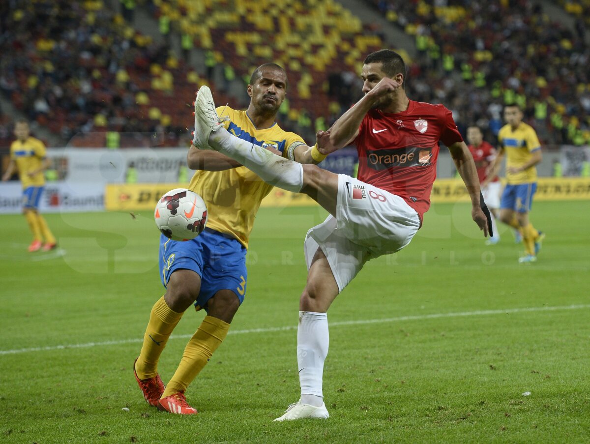 FOTO şi VIDEO Eroul Bălgrădean » Portarul dinamovist i-a salvat lui Mulţescu un punct cu Petrolul, 1-1