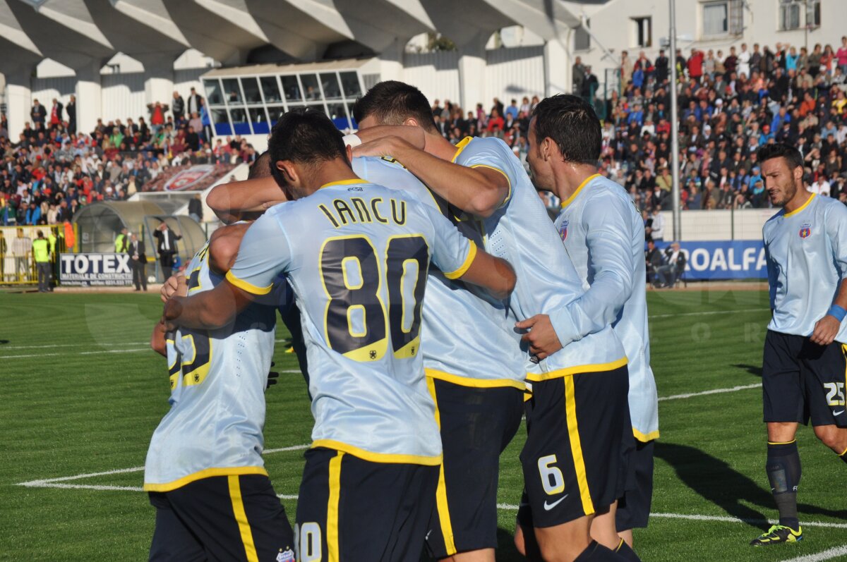 FOTO şi VIDEO Botoşani - Steaua 1-2 » Roş-albaştrii au urcat pe primul loc în Liga 1