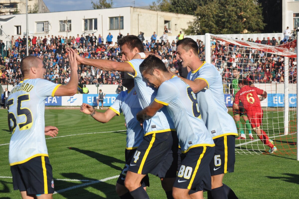 FOTO şi VIDEO Botoşani - Steaua 1-2 » Roş-albaştrii au urcat pe primul loc în Liga 1