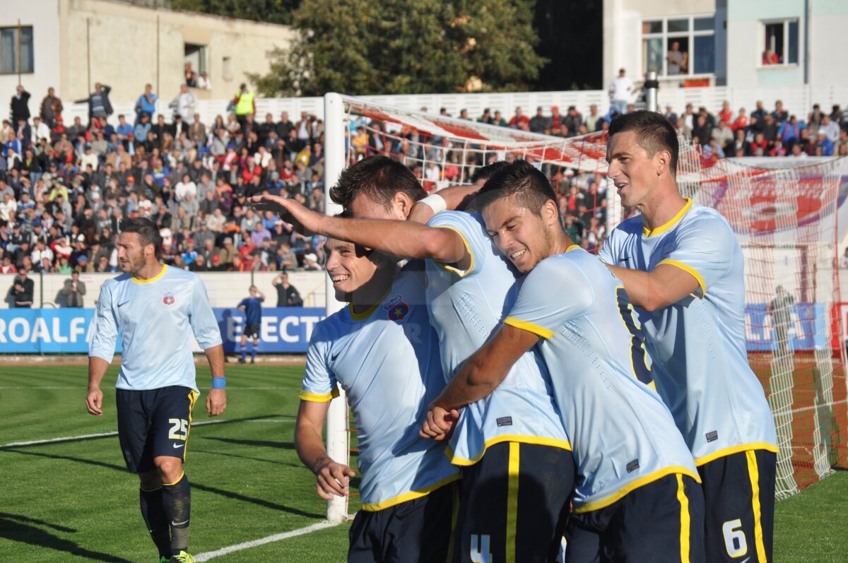 FOTO şi VIDEO Botoşani - Steaua 1-2 » Roş-albaştrii au urcat pe primul loc în Liga 1