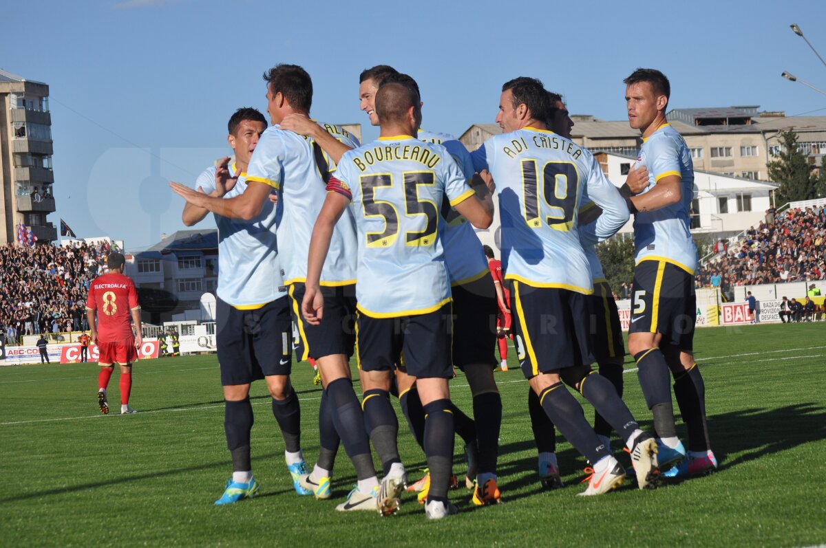 FOTO şi VIDEO Botoşani - Steaua 1-2 » Roş-albaştrii au urcat pe primul loc în Liga 1
