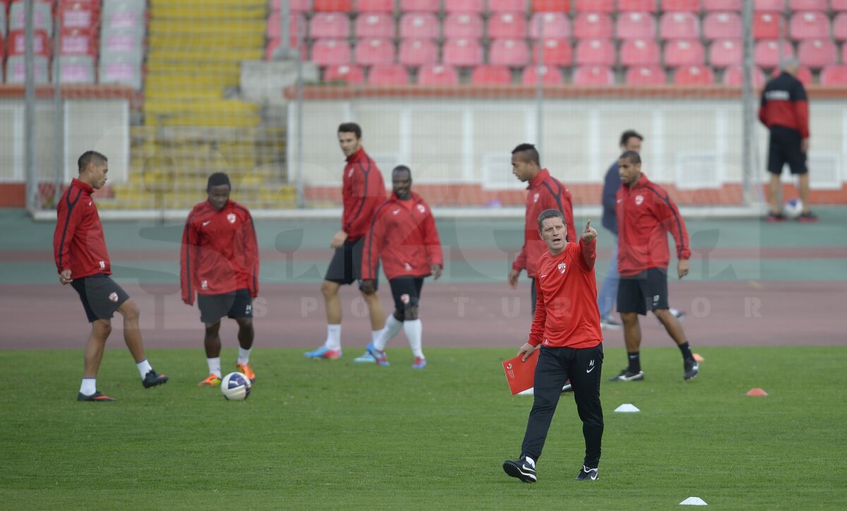 FOTO Primul antrenament al lui Stoican ca antrenor al Dinamo » Vîrsta, principalul avantaj al "cîinilor"!