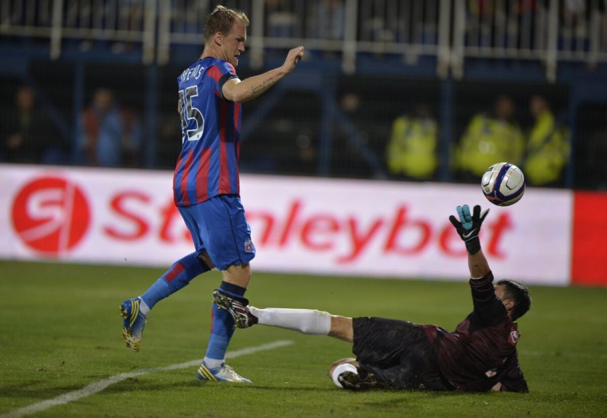 FOTO O simplă joacă pentru calificarea în optimile Cupei » Steaua - Avîntul Bîrsana 4-0